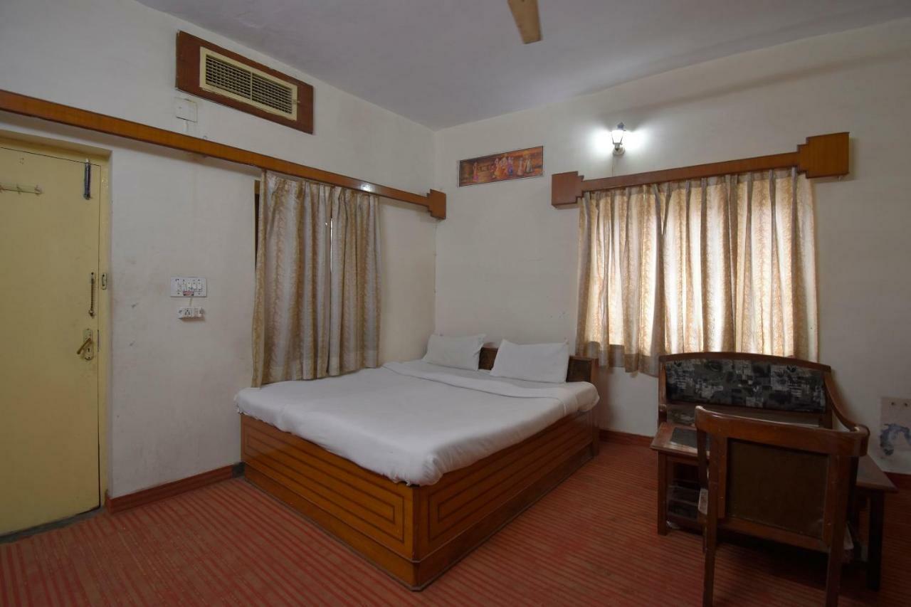 Spot On 47388 Dutta Guest House Bharatpur Exterior photo
